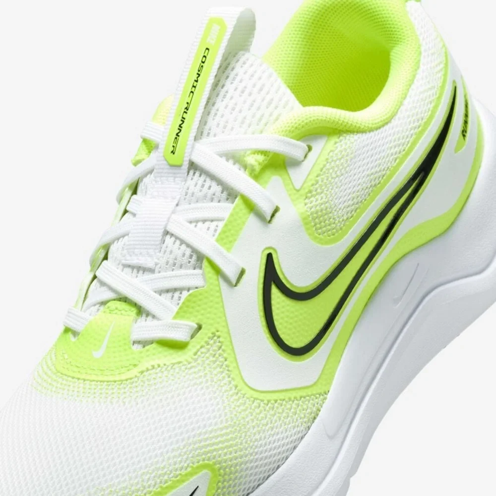 Nike Cosmic Runner Older‎ Kids' Road Running Shoes